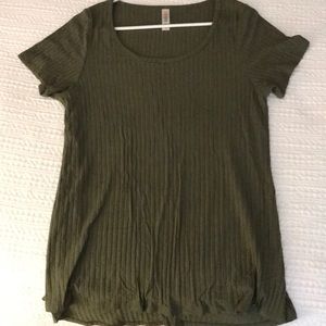 Lularoe Classic Tee